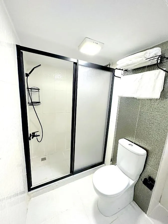 Menesa Hotel Стамбул