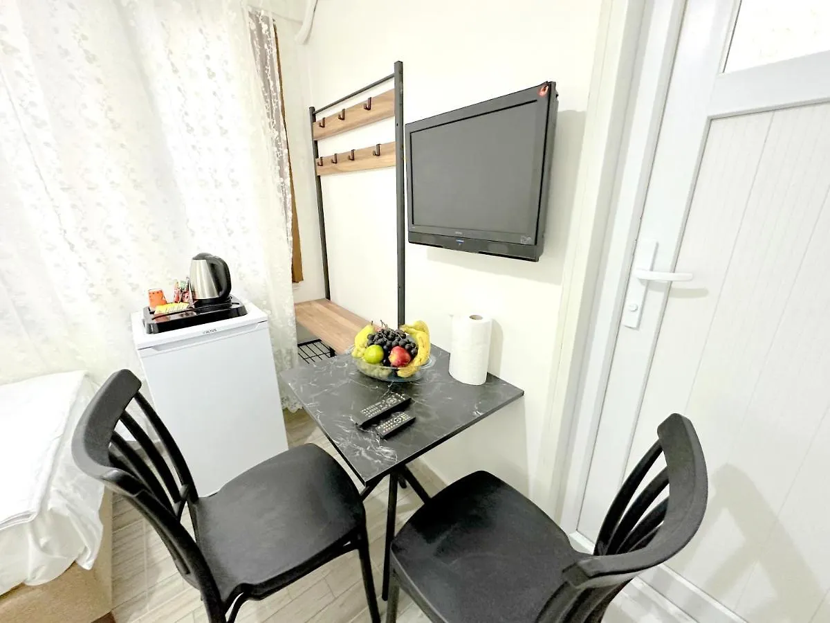 Menesa Hotel Стамбул